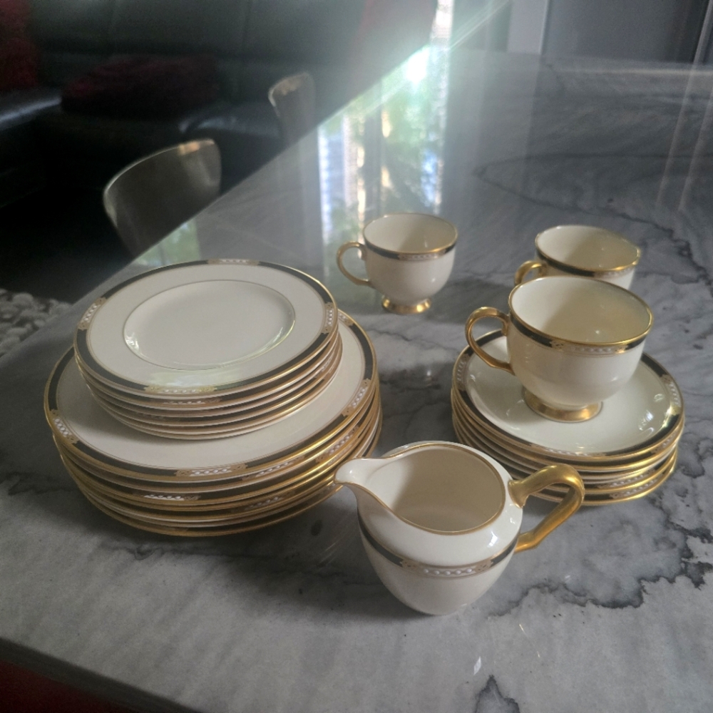 Lenox Hancock Presidential 6, 5 Piece Gold and White Dinnerware Set, 30 Pieces - Picture 5 of 7